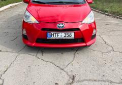 Легковые-Toyota-Prius