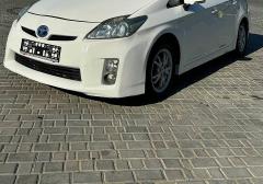 Легковые-Toyota-Prius