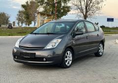 Легковые-Toyota-Prius