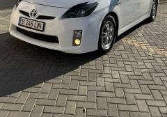 Легковые-Toyota-Prius