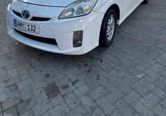 Легковые-Toyota-Prius