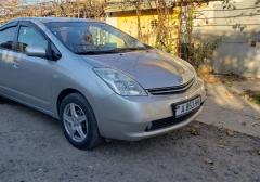 Легковые-Toyota-Prius