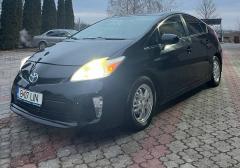 Легковые-Toyota-Prius