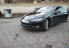 Легковые-Tesla-Model S