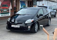 Легковые-Toyota-Prius