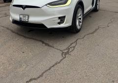 Легковые-Tesla-Model X
