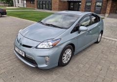 Легковые-Toyota-Prius