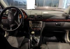 Легковые-Toyota-Avensis