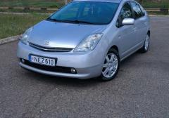 Легковые-Toyota-Prius