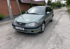 Легковые-Toyota-Avensis