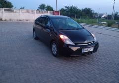 Легковые-Toyota-Prius