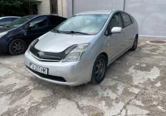 Легковые-Toyota-Prius