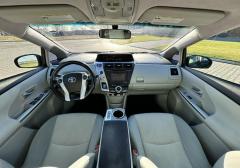 Легковые-Toyota-Prius