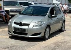 Легковые-Toyota-Auris