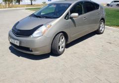 Легковые-Toyota-Prius