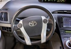 Легковые-Toyota-Prius