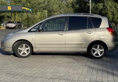 Легковые-Toyota-Corolla Verso