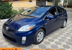 Легковые-Toyota-Prius