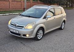 Легковые-Toyota-Corolla Verso
