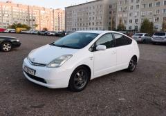 Легковые-Toyota-Prius