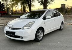 Легковые-Toyota-Prius