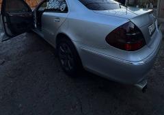 Легковые-Mercedes-benz-E class