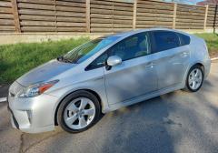 Легковые-Toyota-Prius