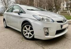 Легковые-Toyota-Prius
