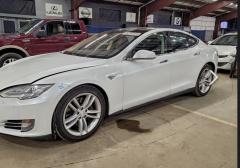 Легковые-Tesla-Model S