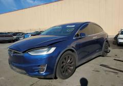 Легковые-Tesla-Model X