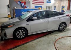 Легковые-Toyota-Prius