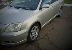 Легковые-Toyota-Avensis