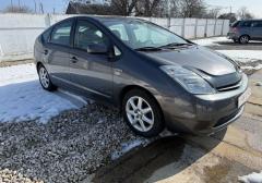 Легковые-Toyota-Prius