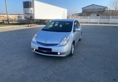 Легковые-Toyota-Prius