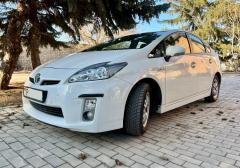 Легковые-Toyota-Prius