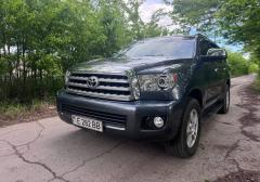Легковые-Toyota-Sequoia