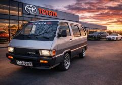 Легковые-Toyota-Avensis Verso