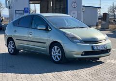 Легковые-Toyota-Prius