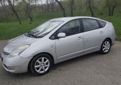 Легковые-Toyota-Prius