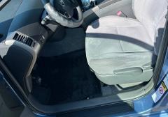 Легковые-Toyota-Prius