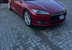 Легковые-Tesla-Model S