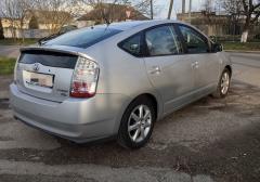 Легковые-Toyota-Prius