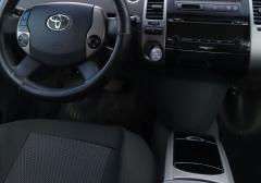 Легковые-Toyota-Prius