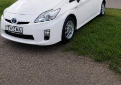 Легковые-Toyota-Prius