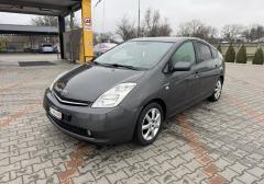 Легковые-Toyota-Prius