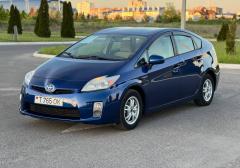 Легковые-Toyota-Prius