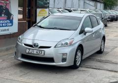 Легковые-Toyota-Prius
