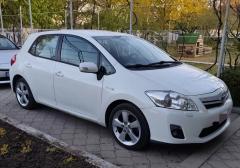 Легковые-Toyota-Auris
