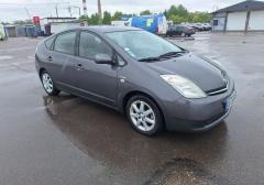 Легковые-Toyota-Prius