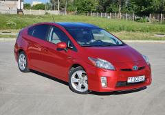 Легковые-Toyota-Prius